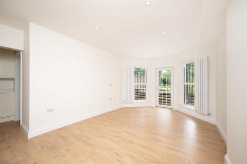 2 bedroom apartment to rent, Elgin Avenue, Maida Vale, W9