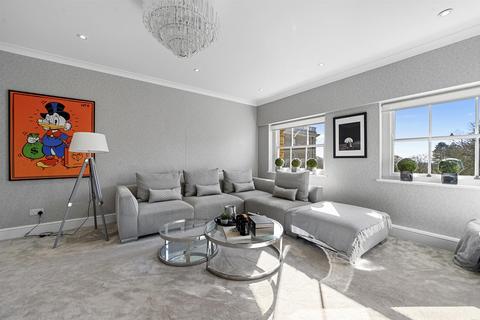 2 bedroom apartment for sale, Thorndon Park, Ingrave, Brentwood, CM13