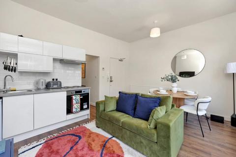 2 bedroom flat to rent, Hornsey Road, London N19