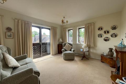 2 bedroom retirement property for sale, Essex Way, Sonning Common Reading RG4