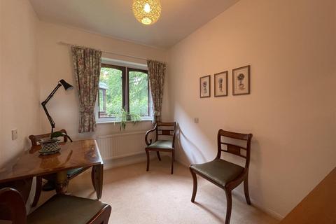 2 bedroom apartment for sale, Essex Way, Sonning Common Reading RG4