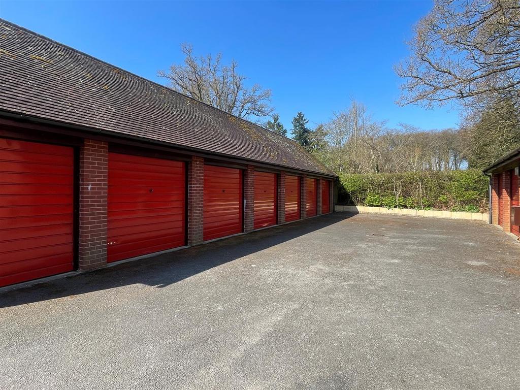 Garage.jpg