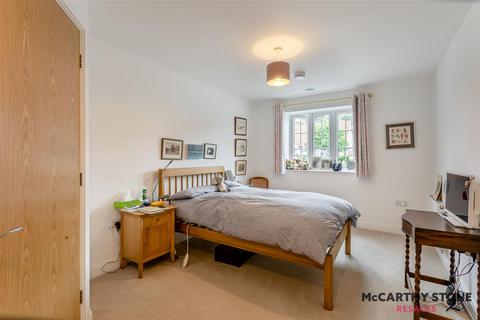 2 bedroom flat for sale, Royal Gardens, Seymour Road, Buntingford