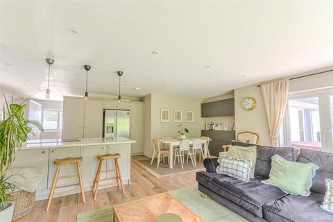 19 Claverham Way, Battle, TN33 0JE