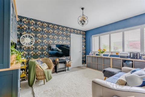 19 Claverham Way, Battle, TN33 0JE