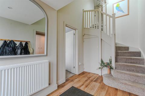 19 Claverham Way, Battle, TN33 0JE