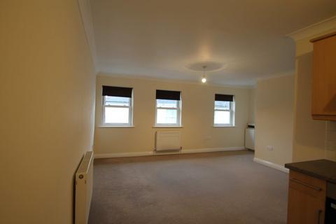 2 bedroom apartment to rent, Cross Street, Newport