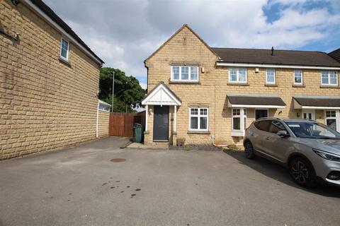 2 bedroom townhouse to rent, Magpie Close, Bradford