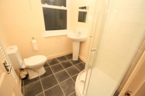 2 bedroom apartment for sale, Wilby Street, Cleckheaton