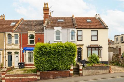3 bedroom terraced house for sale, Wells Road, Knowle