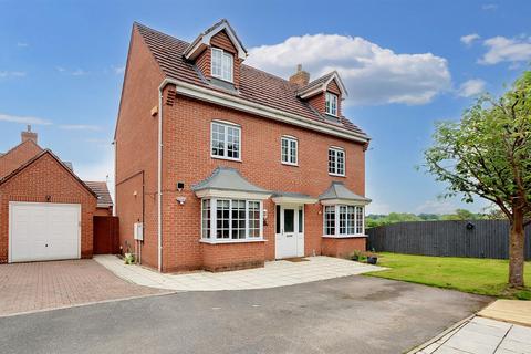 5 bedroom detached house for sale, Derbyshire Drive, Castle Donington