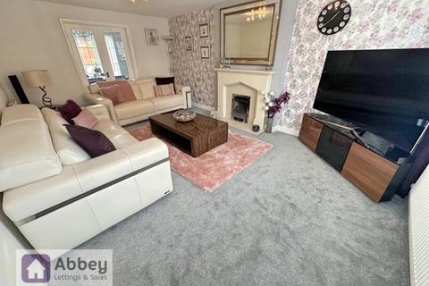 5 bedroom detached house to rent, Billesdon Close, Leicester