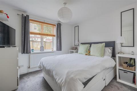 1 Pooles Wharf Court, Bristol, BS8 4PB