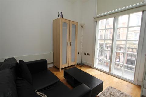 Studio to rent, Bedford Chambers, Bedford Street