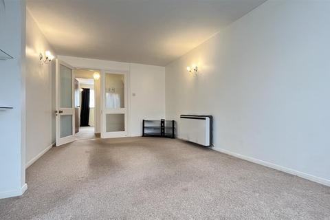 2 bedroom apartment to rent, Hardcastle Close, Croydon CR0