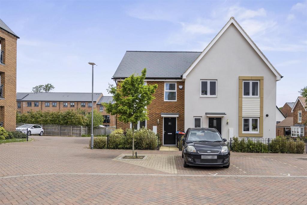 8 Simford Way Web03.jpg