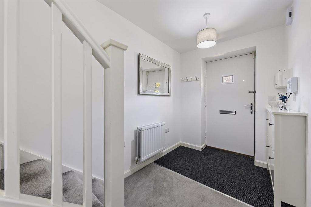 8 Simford Way Web07.jpg