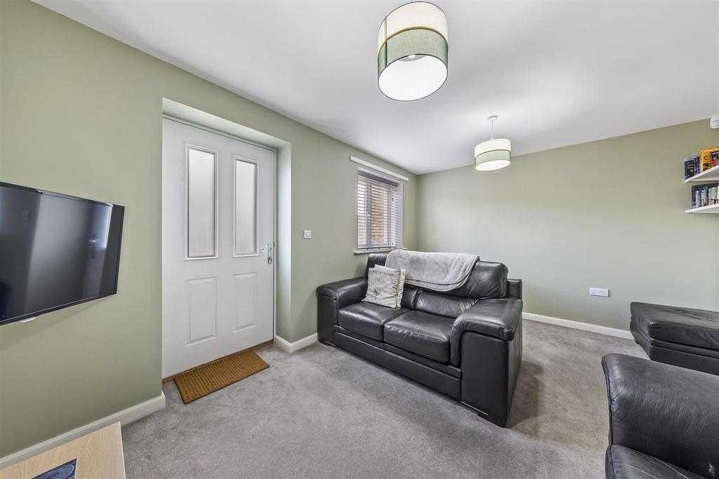 8 Simford Way Web13.jpg