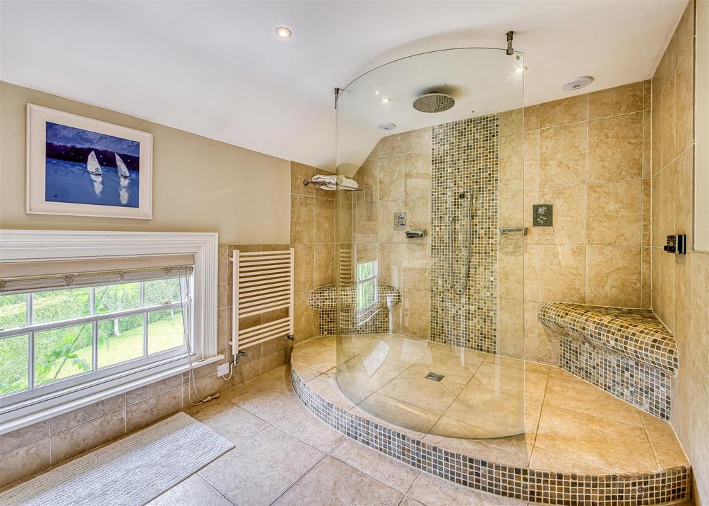 Heathton House-shower room2.jpg