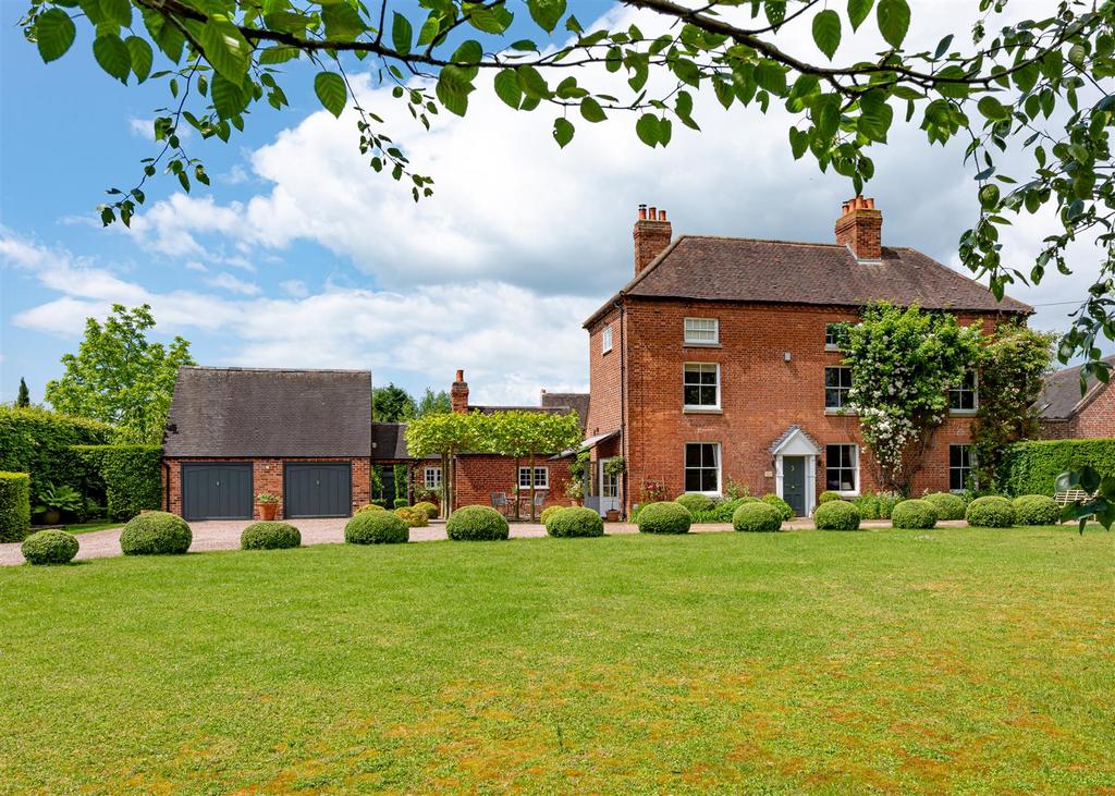Heathton House-front7 JUN24.jpg