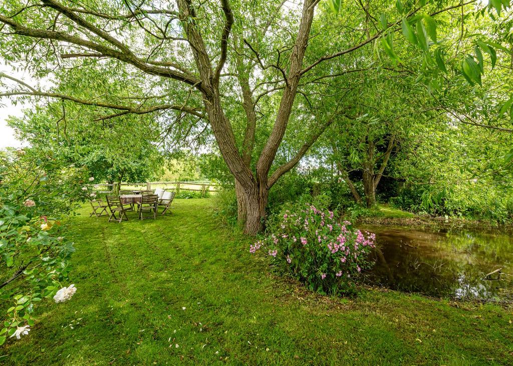 Heathton House-garden35 JUN24.jpg