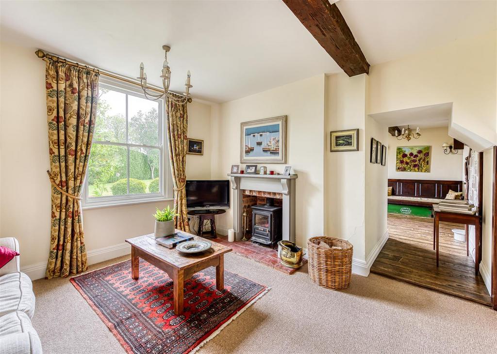 Heathton House-sitting room1.jpg