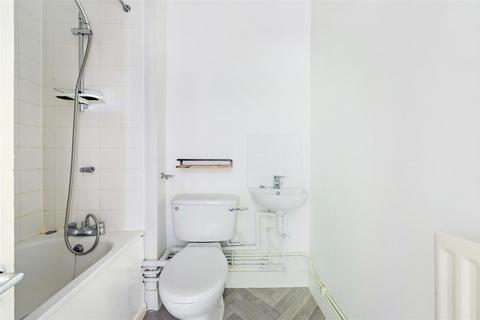 27 Holsworthy Square, London, WC1X 0BA