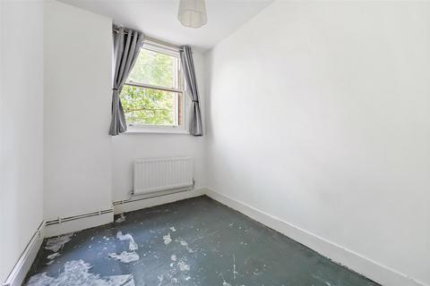 27 Holsworthy Square, London, WC1X 0BA