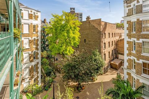 27 Holsworthy Square, London, WC1X 0BA