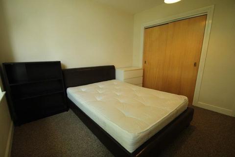 3 bedroom flat to rent, The Newarke, Leicester