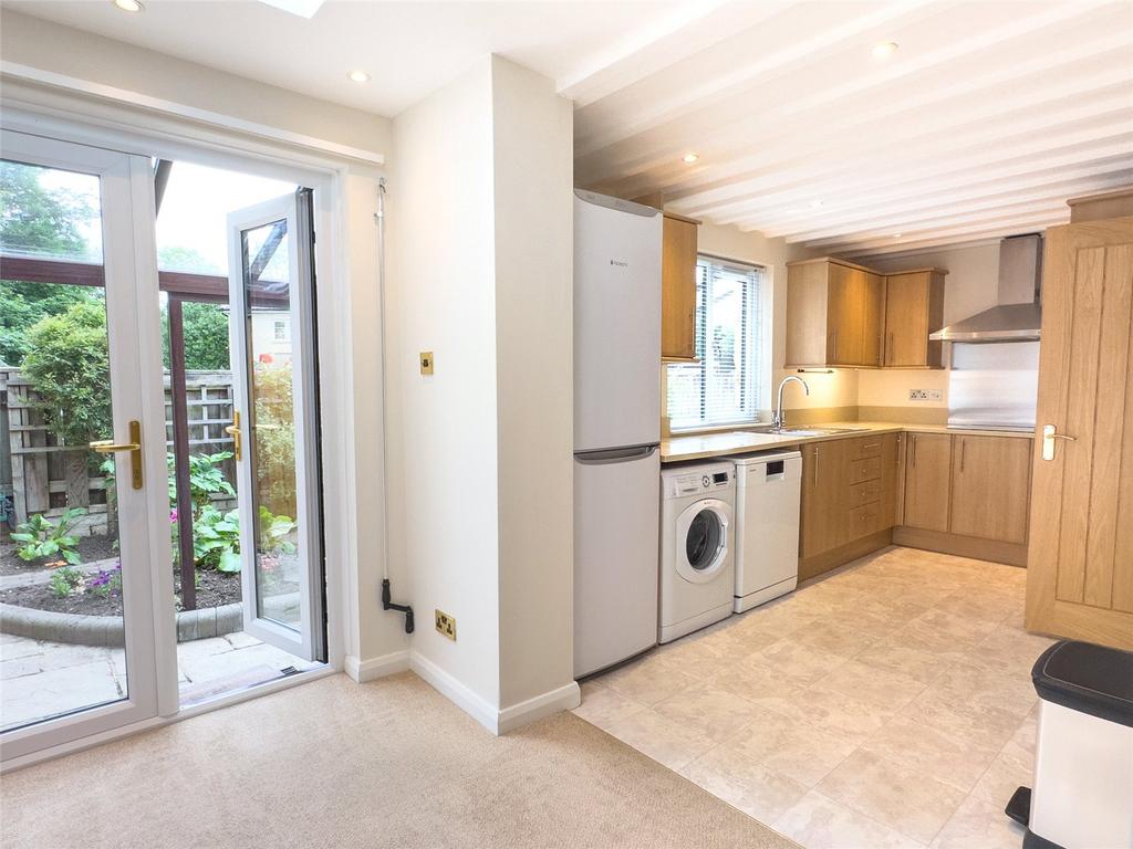 Kitchen/Dining Area