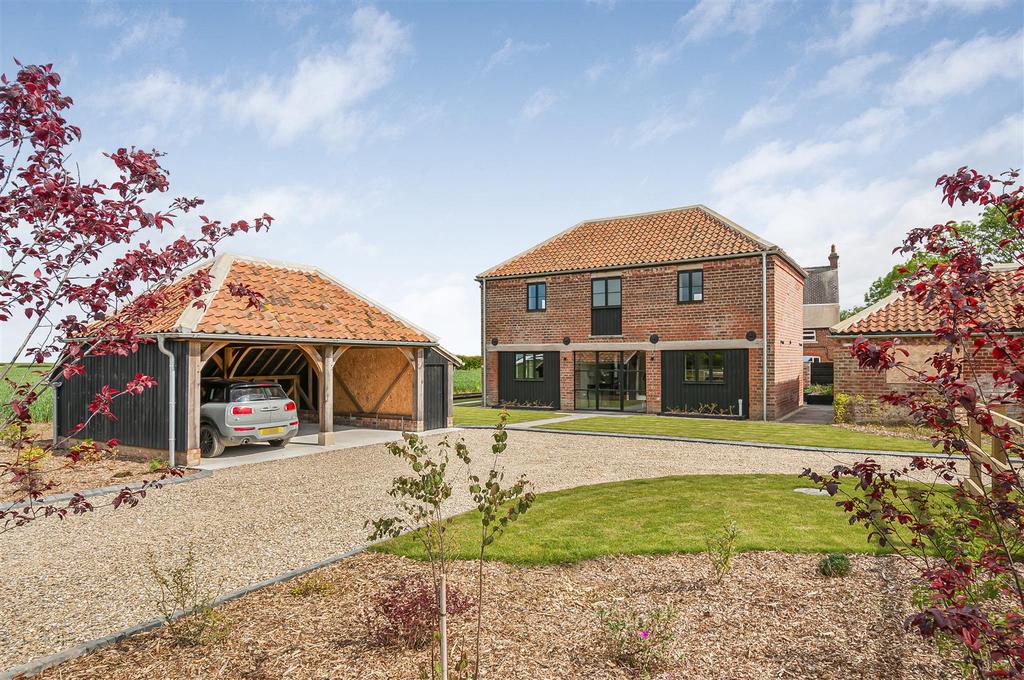 The Grainstore, Smiddys Farm, Cleeton... 3 bed detached house for sale