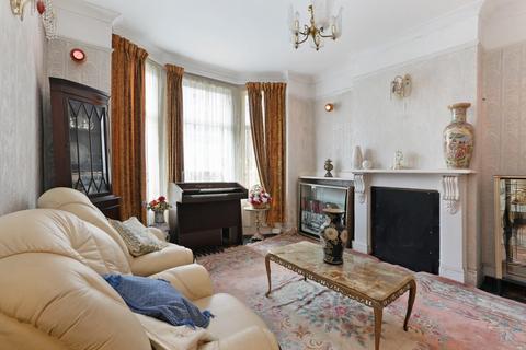 3 bedroom terraced house for sale, Fenham Road, London