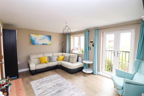 5 Ashley Walk, Church Crookham, Fleet, GU52 8BU