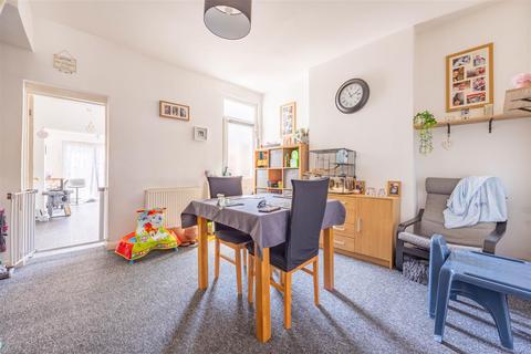 3 bedroom terraced house for sale, SALISBURY AVENUE, Westcliff-On-Sea