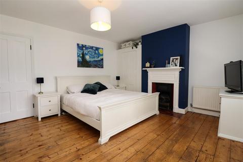 51 Fleet Road, Fleet, GU51 3PJ