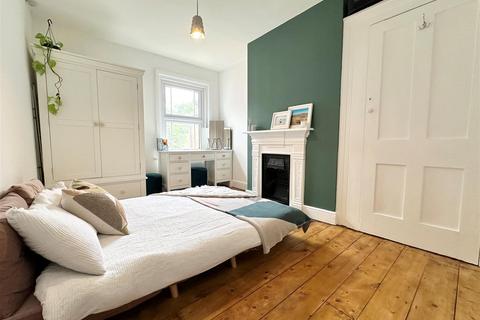 51 Fleet Road, Fleet, GU51 3PJ