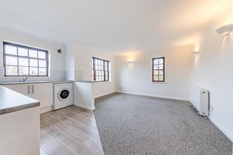 1 bedroom apartment to rent, Princes Road, Weybridge KT13