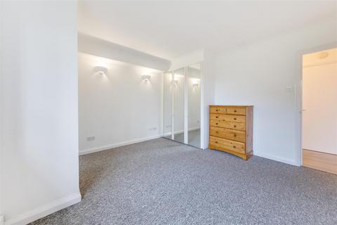 1 bedroom apartment to rent, Princes Road, Weybridge KT13