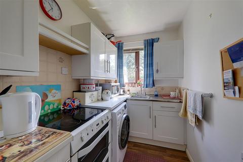 1 bedroom retirement property for sale, Penrith Court, Broadwater Street East, Worthing