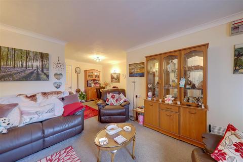 1 bedroom retirement property for sale, Penrith Court, Broadwater Street East, Worthing