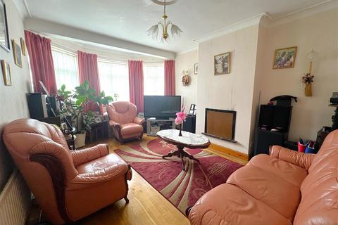 3 bedroom end of terrace house for sale, Bournewood Road, London SE18