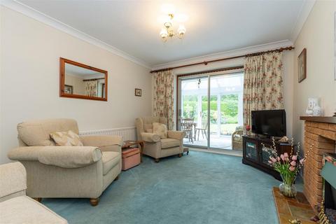 2 bedroom semi-detached bungalow for sale, Bristol Way, Wellesbourne