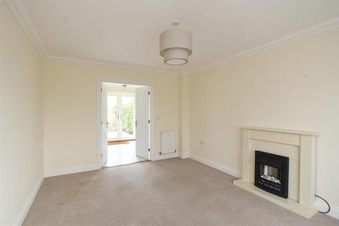 3 bedroom semi-detached house to rent, Darsham