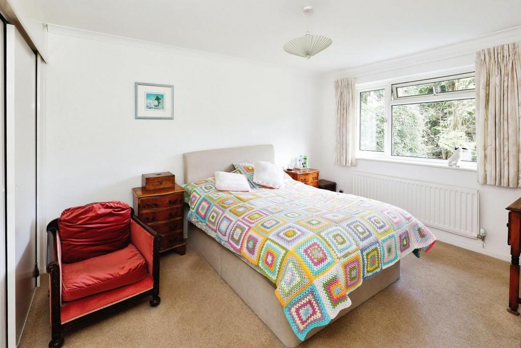 Bedroom 1.jpg