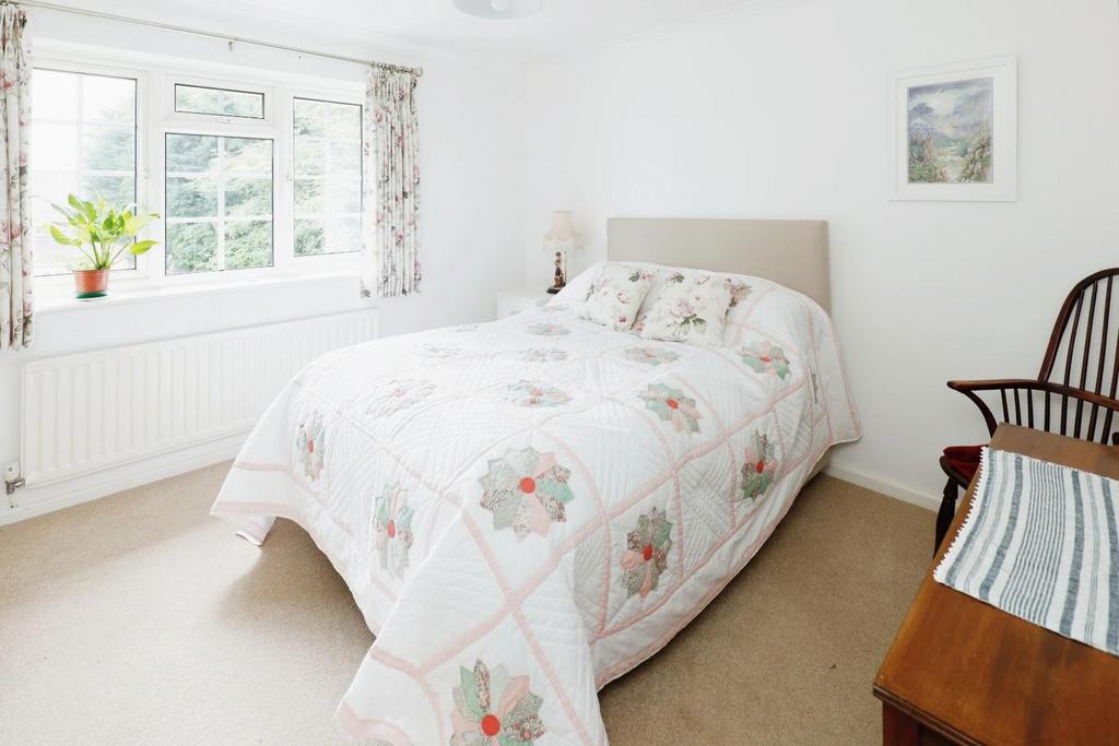 Bedroom 2.jpg