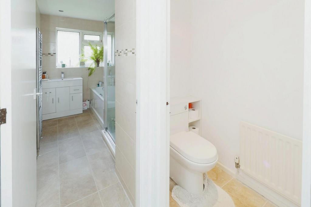 Bathroom & WC.jpg