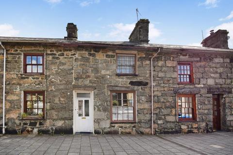 2 bedroom terraced house for sale, Church Street, Tremadog