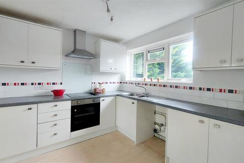 2 bedroom flat for sale, Lypiatt Mead, Corsham