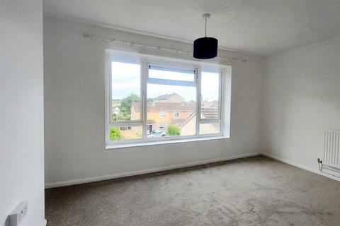 2 bedroom flat for sale, Lypiatt Mead, Corsham